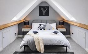 The Louis Armstrong- Modern 3 Bedroom Apartment, Super Close To The City Centre